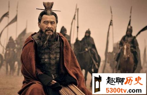 官渡之战时，袁绍不管是经济实力还是军事实力都比曹操要强，为何袁绍最后还是输给了曹操？