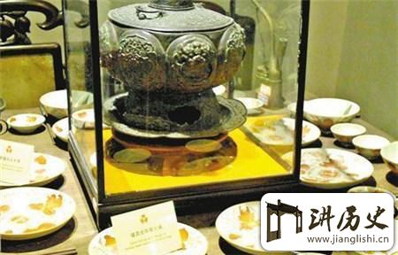 解密中国历史上那些觥筹交错间的古代酒席游戏