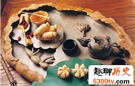 清朝皇帝过年的旧俗：竟与群臣分食白片肉