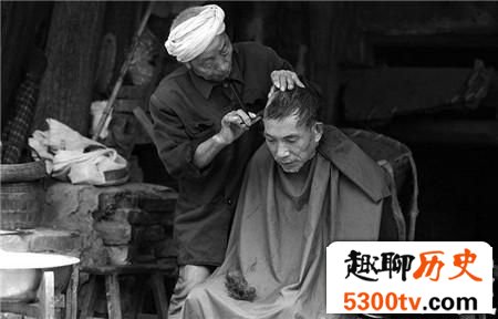古代理发师如何为皇帝剃头：剃不好就要命