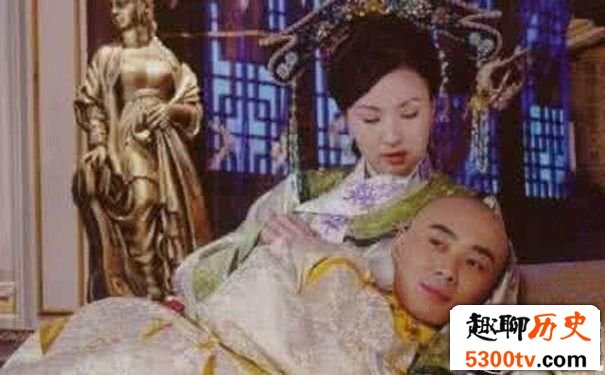 皇帝婚前性教育:揭秘谁是皇帝床上第一人?