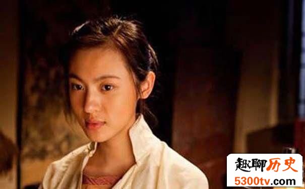 为什么古代寡妇老被说“寡妇门前是非多”?