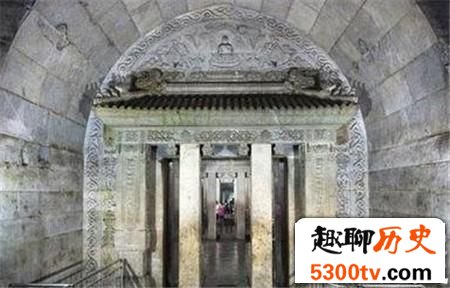 最牛皇帝生前做了一件缺德事 死后百年终得报应