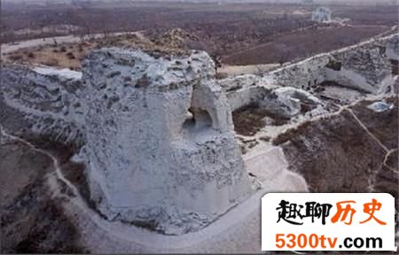揭秘：秦始皇为何放弃北伐匈奴而修葺长城