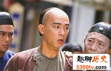 品行不好的韦小宝为何妻妾成群？因官大权大吗