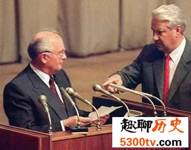 苏联解体的深层原因是什么?给我们留下了怎样的经验启示