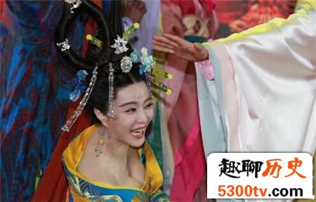 唐朝女人太性感 社交场合可以穿暴露的内衣