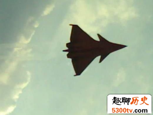陕西现神秘三角形飞行器 或为最新隐轰-9（图）