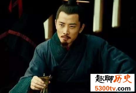 曹丕称帝为什么不顺手杀掉汉献帝?不是不想而是不能