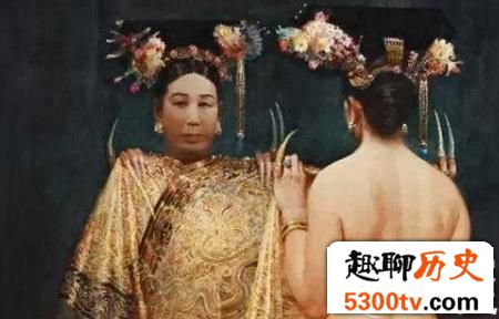 不忍直视！太监李莲英怎么伺候慈禧太后洗澡？