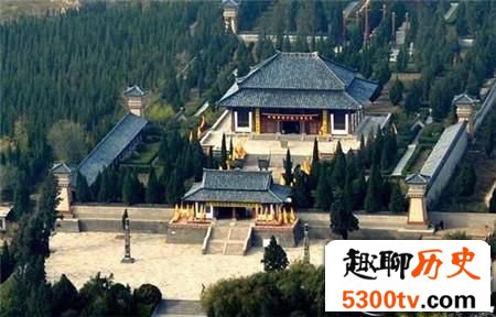 华夏部落首领黄帝铸鼎于荆山的传说故事