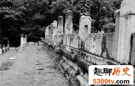 乾隆气势汹汹挖万历定陵 为何不敢动朱元璋墓
