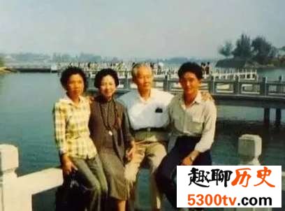 30岁孙立人娶17岁小妾,为什么小妾最后住进了寺院?