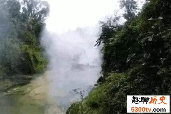 世界十大可怕的河 沸水河和开水没区别，第三有放射性物质