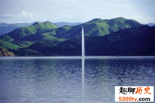 世界十大可怕的河 沸水河和开水没区别，第三有放射性物质