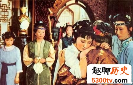 黛玉与宝玉两情相悦 贾母为何不为黛玉做主?