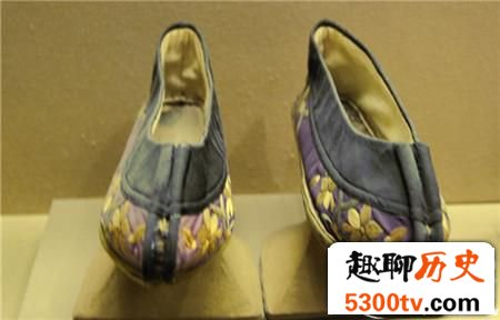 趣闻：古代中国女子也流行穿“高跟鞋”