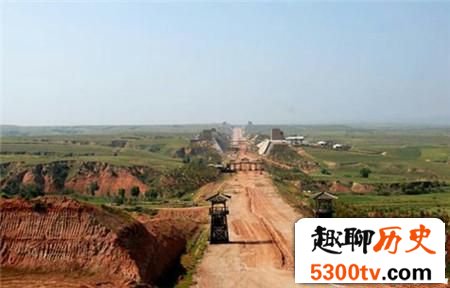 秦始皇修长城抵抗匈奴 为什么明朝也要修建长城