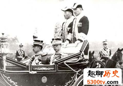 日本在侵华战争中如何发挥自己的政治煽动性？
