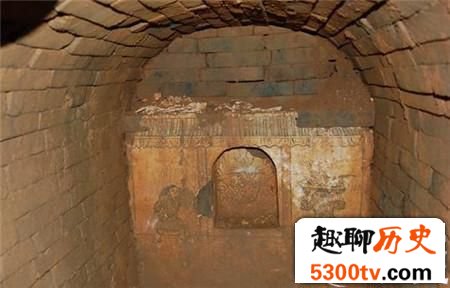 北宋皇陵被盗掘抛尸 大臣脱下衣服包裹皇帝尸体