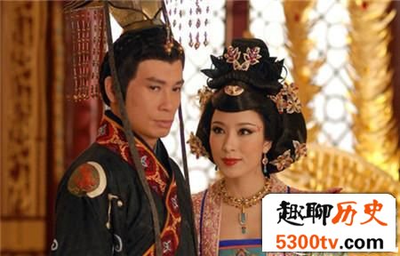 这个人很傻却能当上皇帝 读奏折的方法更是奇特