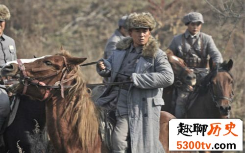 雪火突击红石镇：旋风司令韩先楚威名扬