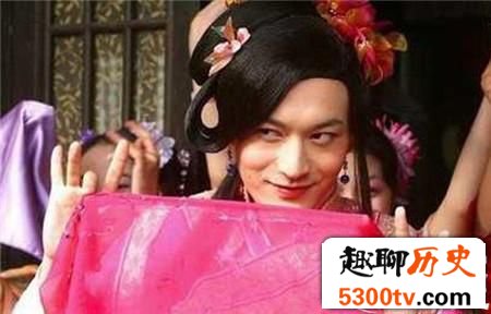 咸丰死后恭亲王为幽会慈禧竟男扮女装进入后宫