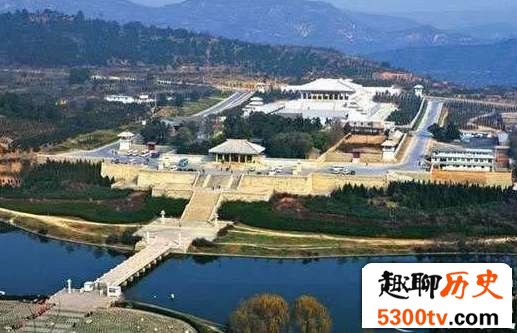 昆仑山脉下埋藏的三大超级帝王陵,千年无人能动