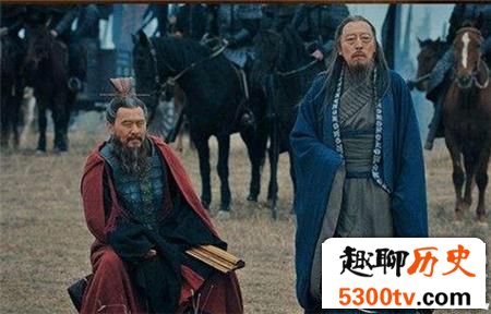 曹操上位之路：与袁绍玩老鼠戏猫的游戏