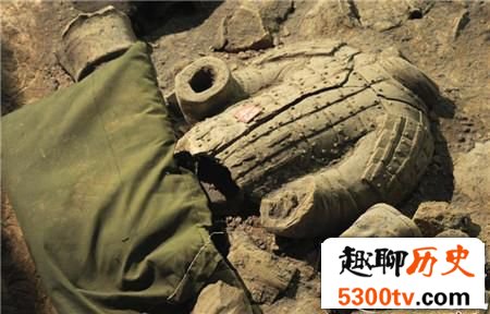 揭秘：始皇陵陵中的跪射俑为何千年无损的机密