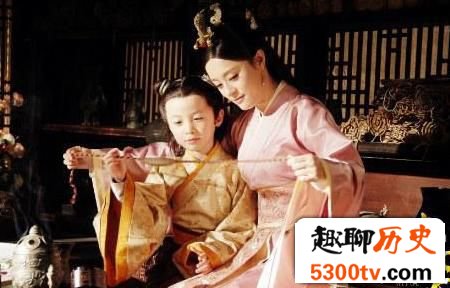 秦武王嬴荡举鼎绝膑才使芈八子可以拥子称后？