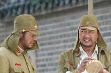 日本兵战斗帽后边的“屁帘儿”有什么用？