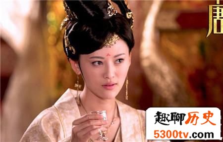 最不孝的公主：生活淫乱 为权利毒杀亲父