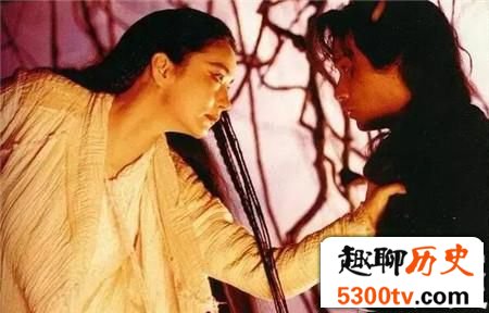 白发魔女传中卓一航练霓裳之间的关系怎么样