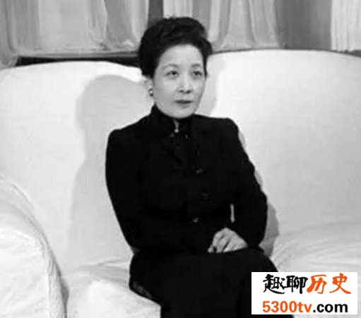 蒋介石的头发是怎么没的？