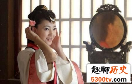 二婚女子抛夫弃女入宫 靠心计走上皇后之位！