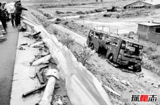 公交车灵异事件:揭秘375路公交车灵异事件详情