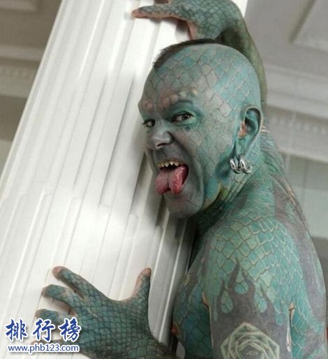 朱莉亚·吉娜斯,全身95%皮肤被纹身覆盖(真正的五花肉)