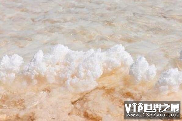 世界上最咸的湖，阿萨尔湖水比死海还咸(含盐量是海水10倍多)