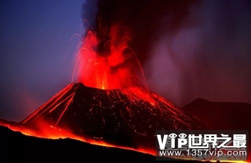 世界上喷发次数最多的活火山，埃特纳火山已喷发500多次