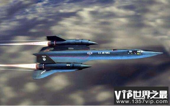 世界上最先进的侦察机，SR-71黑鸟侦察机(实战中没有一架被击落过)