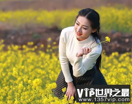 为什么称女孩子为“黄花闺女” 而不是“红花”、“紫花”闺女呢