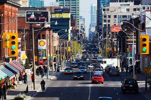 世界上最长的街道，加拿大央街长达1896公里(是多伦多最知名街道)