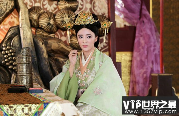 倾国倾城最早说的是哪位美女？