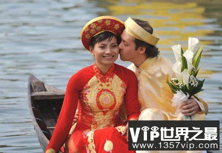 越南奇异婚俗：新娘初夜给旧情人