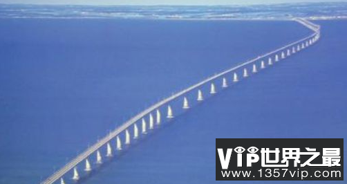 世界上最长的港珠澳大桥(49.968km)正在建设中
