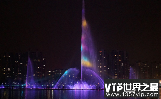亚洲最大的音乐喷泉有悠久的西安音乐喷泉