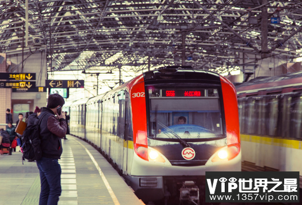 世界上最繁忙的地铁每天平均客流量超过1000万辆,不仅仅是春节旅行