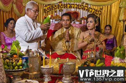 柬埔寨独特的婚姻习俗