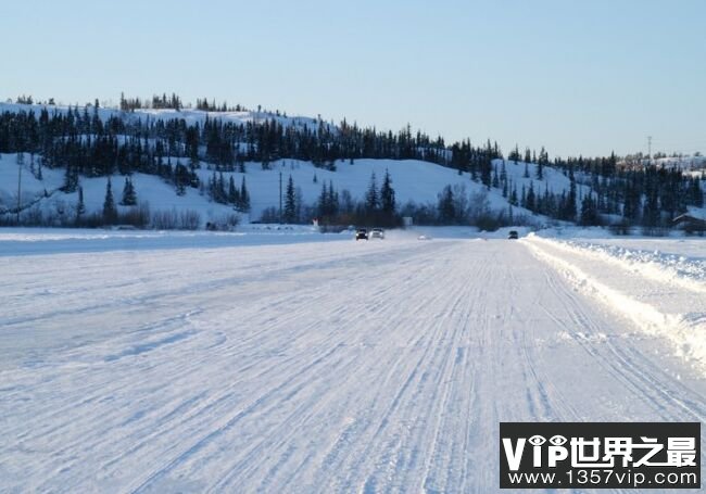 最长的冰桥-Beaufort Sea Road